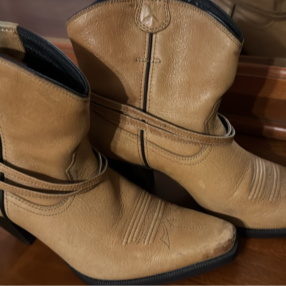 Twisted X Tan Ankle Boots with Western Stitching